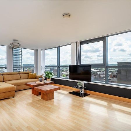 Leeds Most Stunning Penthouse! - Sleeps 8 Appartement Buitenkant foto